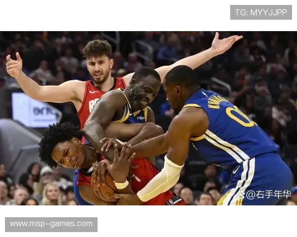 贝三分神射震撼全场，精准投篮点燃球迷激情